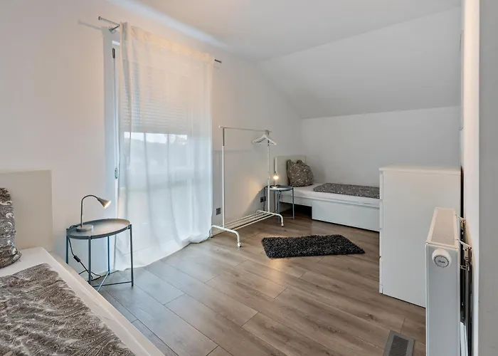 Schmuckstueck * Hilzingen